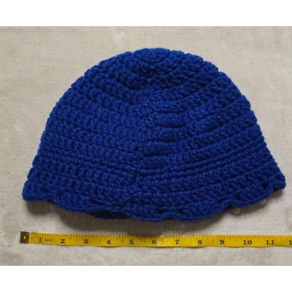 Beanie Crochet Handmade Flower Hat Women's Blue Knit‎ Scalloped Hem One Size NEW